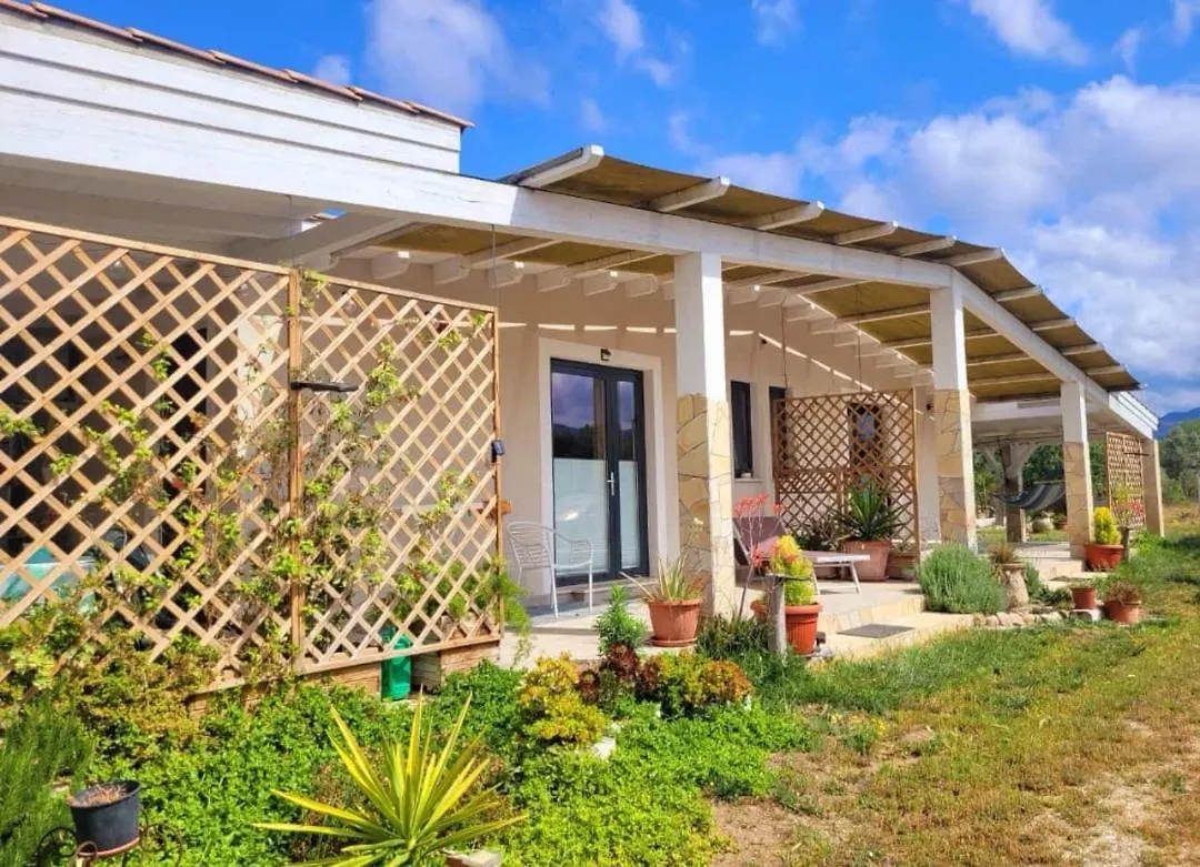 شقة Casa Cocco Sant Isidoro  إيطاليا